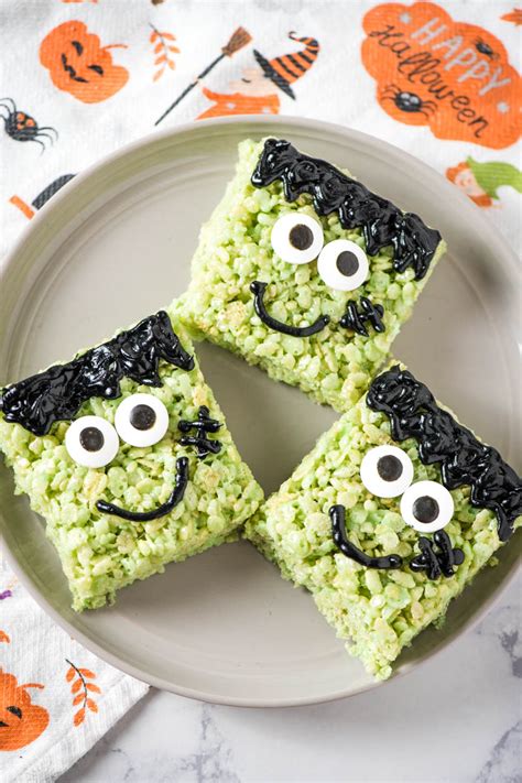 Easy Frankenstein Rice Krispie Treats for Halloween | Flour on My Fingers