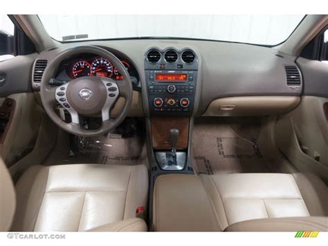 2007 Nissan Altima 2.5 SL interior Photos | GTCarLot.com