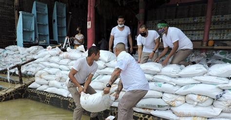 Hurricane Olaf makes landfall in Mexico near tourist area