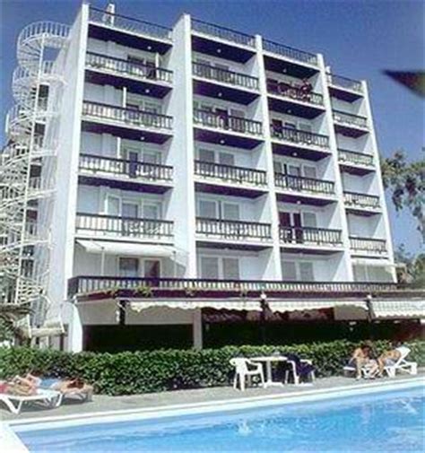 HOTEL PALACE - HOTELS IN GLYFADA GREECE