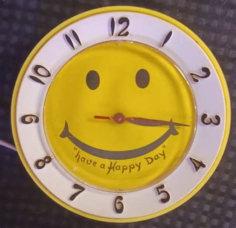 VINTAGE 60'S ROBERT SHAW LUX SMILEY FACE Have a Happy Day Electric Wall Clock $45.99 - PicClick