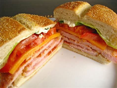 Peameal Bacon Sandwich on Closet Cooking