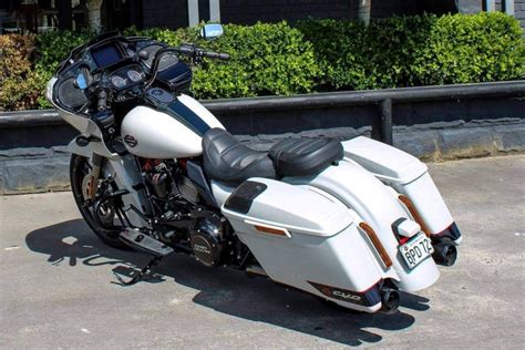 2020 Harley-Davidson CVO Road Glide (bike review)