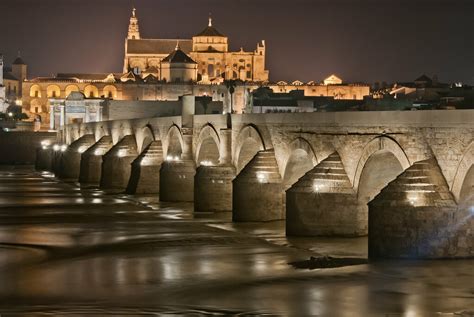 Un paseo por el Puente Romano de Córdoba