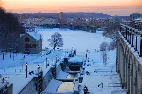 Ottawa – The City that LOVES Winter