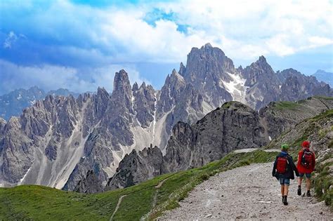 7 Absolute Best Hikes in the Dolomites, Italy (+Map & Tips) | Best hikes, Hiking europe, Hiking trip