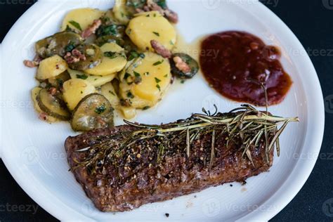 Rosemary lamb steaks with garlic 3008194 Stock Photo at Vecteezy