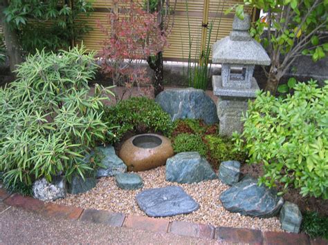 Inexpensive Backyard Zen Garden Designs Ideas 13 | Japanese garden zen, Japanese garden, Small ...