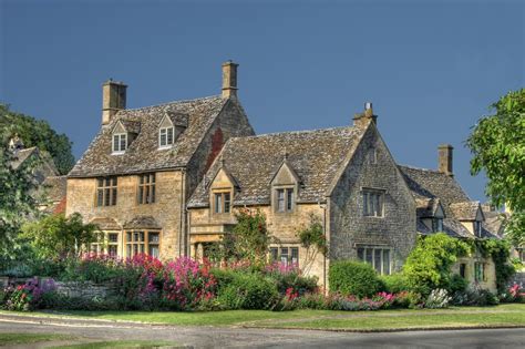 Classic Cotswolds | Cotswolds cottage, English country house, English house