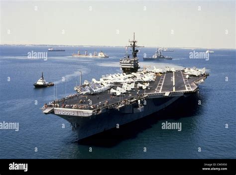 Aircraft carrier USS John F Kennedy sailing in the Great Bitter Lake ...