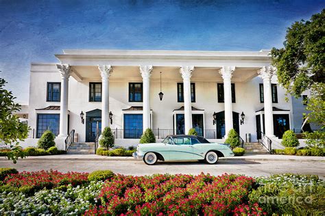 The White House Hotel In Biloxi Photograph by Joan McCool