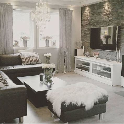 Home Decor Inspiration on Instagram: “Black and white, always a classic. Thank you for the tag ...