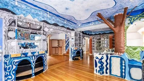 $825K Home in Sacramento Features Trippy, Whimsical Interiors