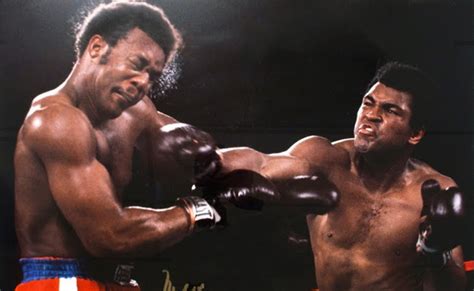 FIGHTS OF THE YEAR: MUHAMMAD ALI VS GEORGE FOREMAN (1974 Stade du 20 Mai, Kinshasa, Congo)