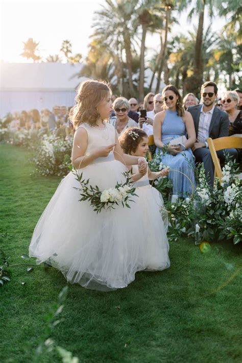 Playful Palm Springs Wedding With A Winding Flower Aisle ⋆ Ruffled