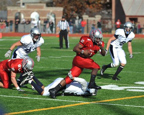 Moravian College football team ends season with 28-0 loss to Muhlenberg ...