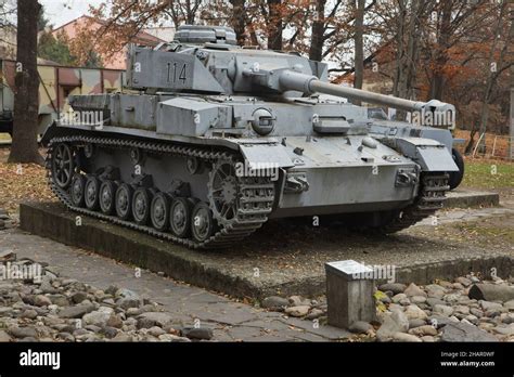 Panzer iv pz kpfw iv ausf j hi-res stock photography and images - Alamy