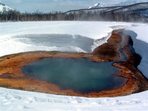 WINTER ON KAMCHATKA — Expedition to Khodutkinskiye hot springs