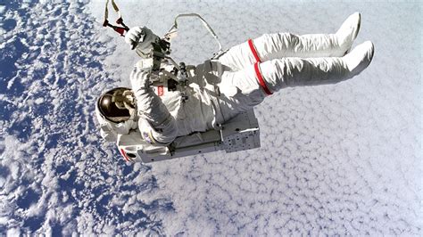 How to Chat with NASA Astronauts Live from the International Space ...