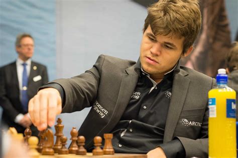 ‘Magnus’ gives an inside view on the chess world