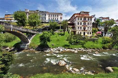 PHOTO: Cuenca, Ecuador, Tomebamba River