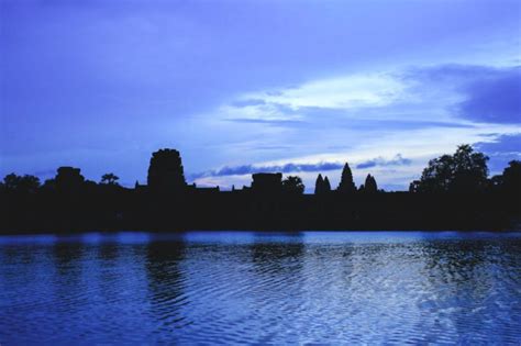 Angkor Wat Sunrise • The RIGHT Way to Experience It