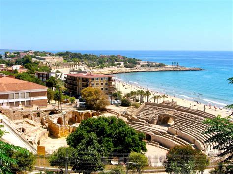 Spain's Best Kept Secret Might Be This Ancient Seaside Town Right Outside Barcelona | Tarragona ...