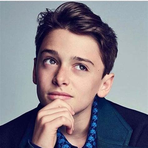 Noah Schnapp Biography: Age, Twin, Height, Net Worth & Pictures - 360dopes