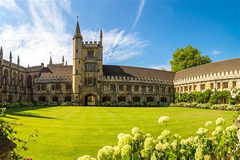 Visiting Magdalen College in Oxford | englandrover.com