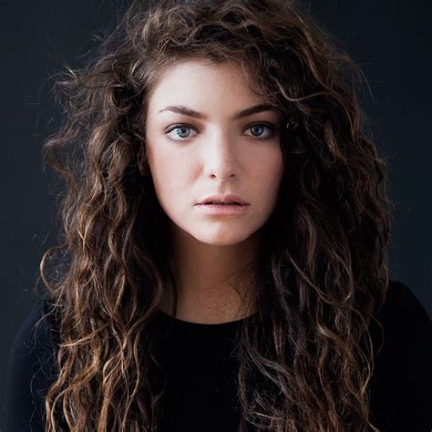 All I want in life is for my hair to be curly like Lorde's. | Lorde ...