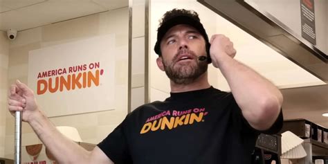 Dunkin' releases outtakes from Ben Affleck's Super Bowl commercial | EW.com