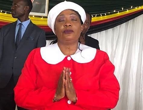 COVID-19: First Lady Auxillia Mnangagwa calls for Fasting and Prayer - RosGwen24 News