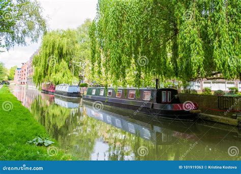 Beautiful View of the River Avon, Bath, England Stock Image - Image of ...