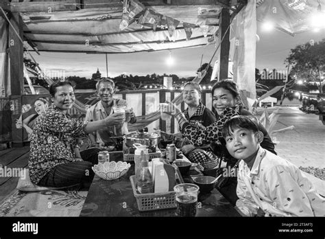 Cambodia, Ratanakiri region, Banlung, family dinner in a local ...