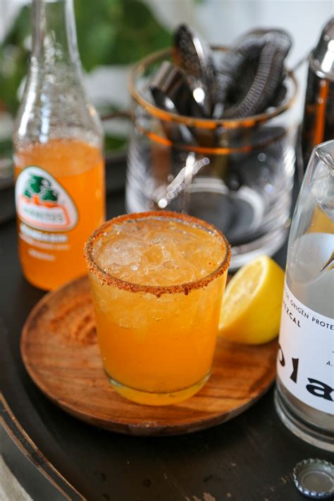 Jarritos Mandarin Margarita {3 Ingredient Cocktail} - Sweet Life