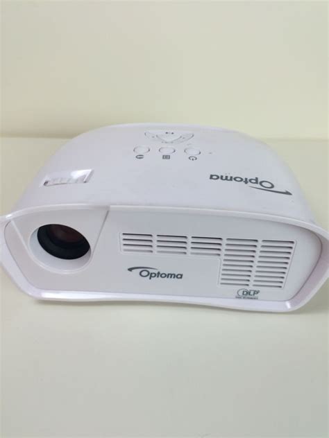 Optoma Projector - Rubber City Auctions in Akron Ohio