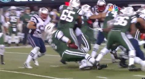 Mark Sanchez Fumble: Jets QB Runs Into Brandon Moore's Butt, Loses Ball ...