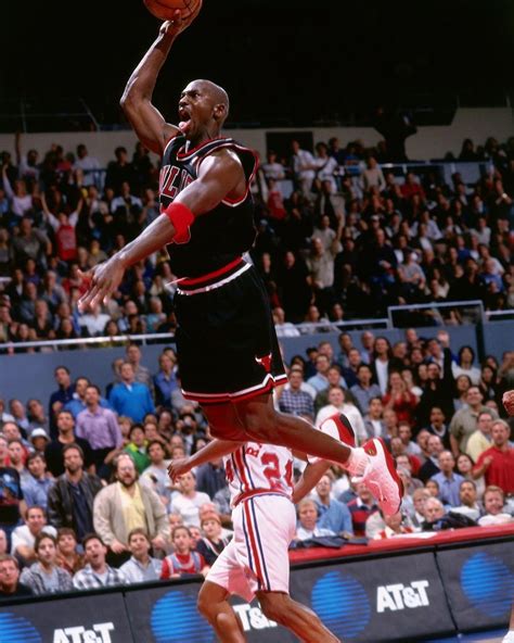 aerial supremacy ∆ — Michael Jordan dunking. See more at:...