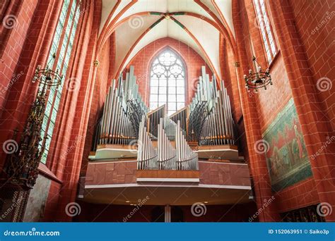 Saint Bartholomew Frankfurt Cathedral Interior Editorial Photo - Image of saint, catholic: 152063951