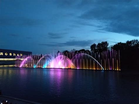 The biggest fountain in Europe - Review of Multimedia Fountain Roshen, Vinnytsia, Ukraine ...