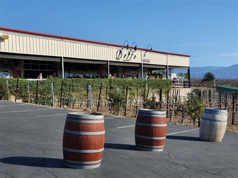 10 Temecula Wineries to Visit: Best Wine Tasting Experiences - Go Travel California