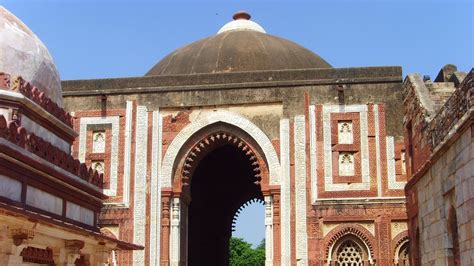 Alai Minar and Alai Darwaza: Alauddin Khilji's Grand Designs - Storytrails