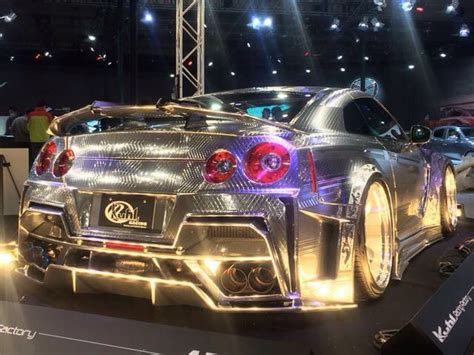 Customized Kuhl Racing R35 GT-R