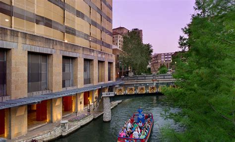 Drury Plaza Hotel San Antonio Riverwalk - Drury Hotels