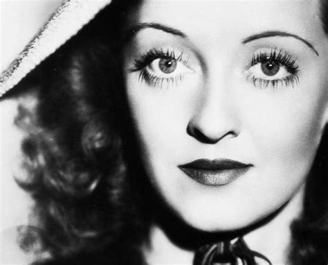 Bette Davis Eyes: 31 Rare Photos of an Unforgettable Star | Best Movies ...