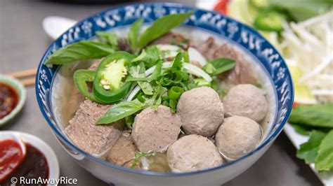 Beef Meatball Pho (Pho Bo Vien) - Instant Pot Recipe | RunAwayRice