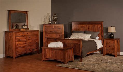 Best Amish Furniture Brands and Stores (2022)