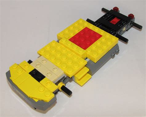 s4000022 LEGO Truck Show - tractor 1 | Brickset | Flickr