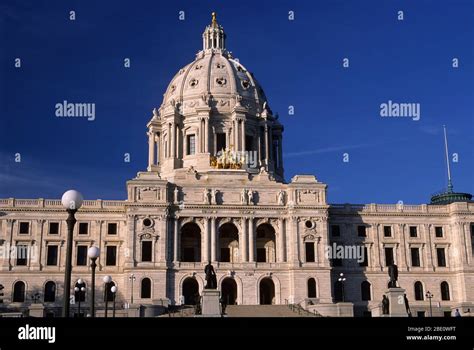 Minnesota state capitol dome hi-res stock photography and images - Alamy