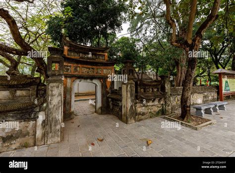 The temples of Hoa Lu at Ninh Binh in Vietnam Stock Photo - Alamy